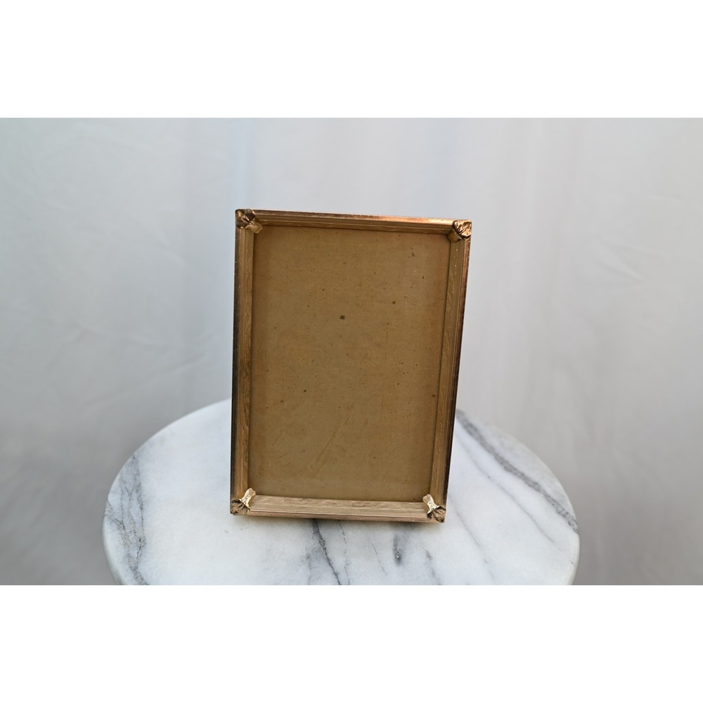 Vintage Gold Tone 5x7 Photo Frame Tabletop Wall Mount Ornate Corner Detail